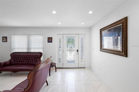 Casa en venta en Deltona, Florida, 4 dormitorios, 399.85 m2 № 1653595 - foto 4