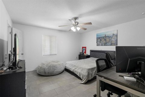 Casa en venta en Deltona, Florida, 4 dormitorios, 399.85 m2 № 1653595 - foto 29