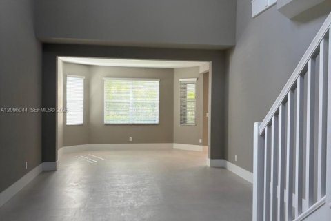 Villa ou maison à louer à Weston, Floride: 5 chambres, 292.08 m2 № 2387136 - photo 7