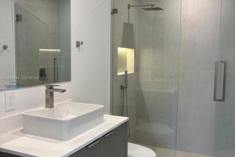 Villa ou maison à louer à Weston, Floride: 5 chambres, 292.08 m2 № 2387136 - photo 8