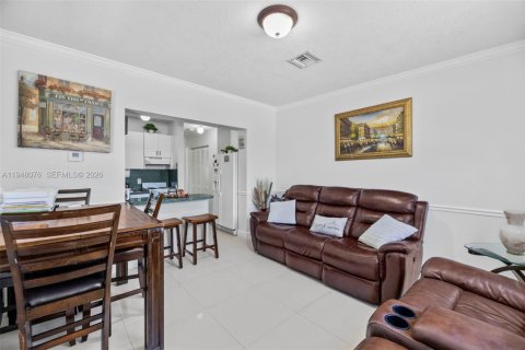 Villa ou maison à vendre à Miami, Floride: 4 chambres, 206.06 m2 № 2004067 - photo 27