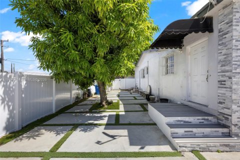 Villa ou maison à vendre à Miami, Floride: 4 chambres, 206.06 m2 № 2004067 - photo 9