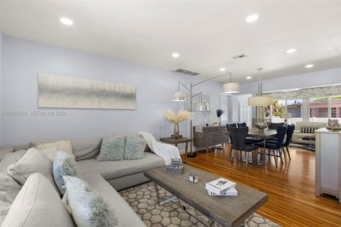 Villa ou maison à vendre à Miami, Floride: 4 chambres, 206.06 m2 № 2004067 - photo 7