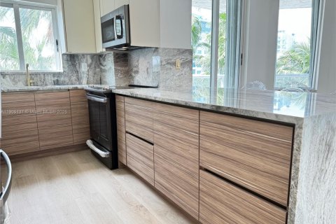 Купить кондоминиум в Майами-Бич, Флорида 3 спальни, 129.13м2, № 1956106 - фото 10