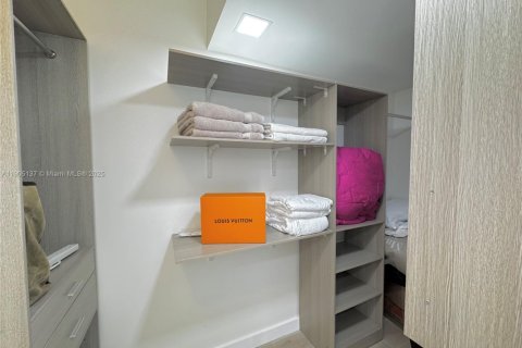 Купить кондоминиум в Майами-Бич, Флорида 3 спальни, 129.13м2, № 1956106 - фото 18