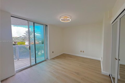 Купить кондоминиум в Майами-Бич, Флорида 3 спальни, 129.13м2, № 1956106 - фото 30