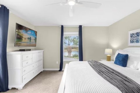 House in Kissimmee, Florida 5 bedrooms, 286.23 sq.m. № 2201490 - photo 28