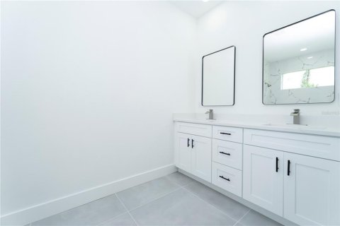 Casa en venta en Lehigh Acres, Florida, 3 dormitorios, 151.43 m2 № 1873552 - foto 13