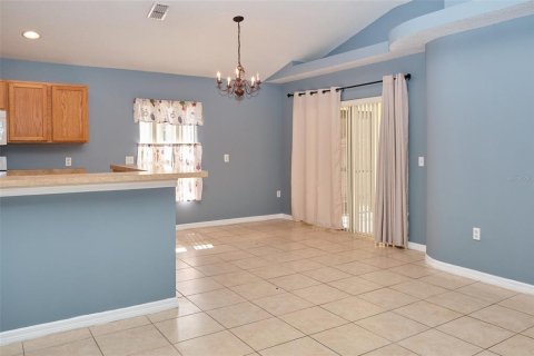 Casa en alquiler en Kissimmee, Florida, 3 dormitorios, 129.88 m2 № 1870454 - foto 14
