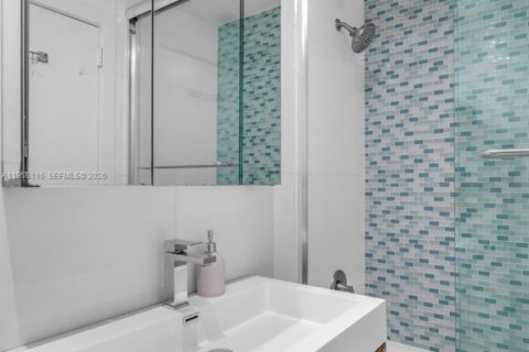 Купить кондоминиум в Майами, Флорида 2 спальни, 175.03м2, № 2011885 - фото 29