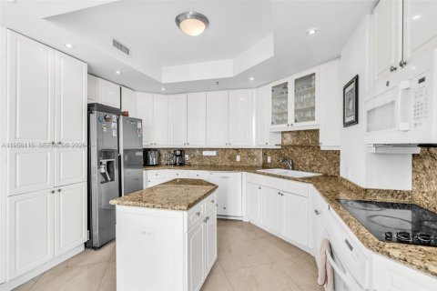 Купить кондоминиум в Майами, Флорида 2 спальни, 175.03м2, № 2011885 - фото 20