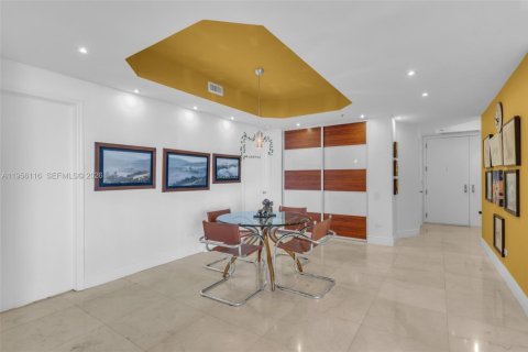 Купить кондоминиум в Майами, Флорида 2 спальни, 175.03м2, № 2011885 - фото 16