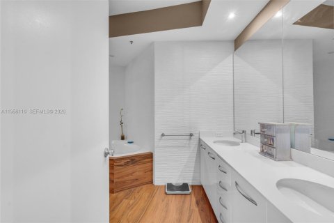 Купить кондоминиум в Майами, Флорида 2 спальни, 175.03м2, № 2011885 - фото 30