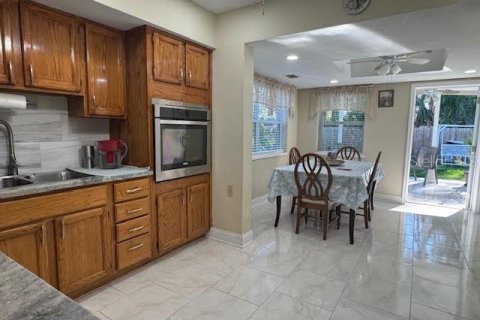House in New Port Richey, Florida 2 bedrooms, 82.13 sq.m. № 1579131 - photo 17