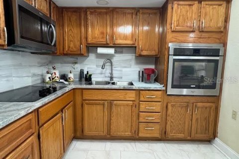 House in New Port Richey, Florida 2 bedrooms, 82.13 sq.m. № 1579131 - photo 16