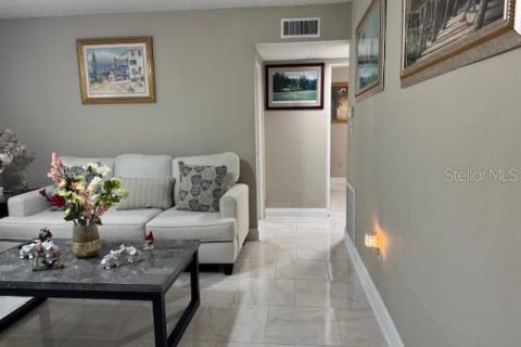 House in New Port Richey, Florida 2 bedrooms, 82.13 sq.m. № 1579131 - photo 11