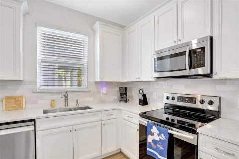 Villa ou maison à vendre à Kissimmee, Floride: 4 chambres, 191.94 m2 № 2222571 - photo 8