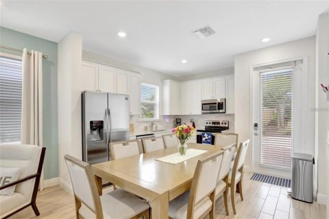 Villa ou maison à vendre à Kissimmee, Floride: 4 chambres, 191.94 m2 № 2222571 - photo 7