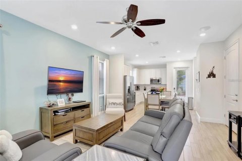 Villa ou maison à vendre à Kissimmee, Floride: 4 chambres, 191.94 m2 № 2222571 - photo 2