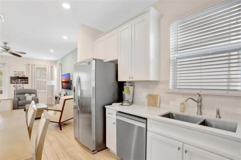Villa ou maison à vendre à Kissimmee, Floride: 4 chambres, 191.94 m2 № 2222571 - photo 10