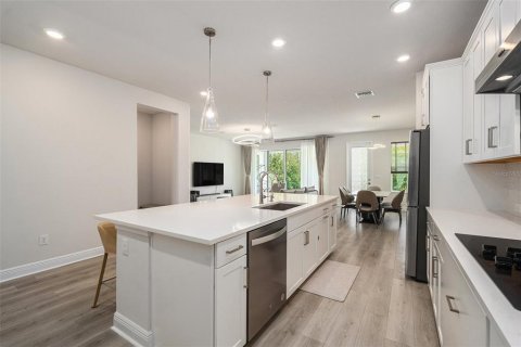 House in Tarpon Springs, Florida 5 bedrooms, 265.51 sq.m. № 1584090 - photo 19