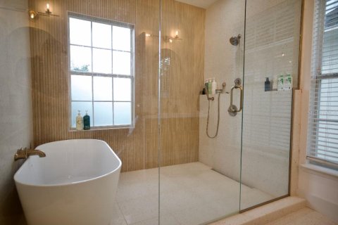 Casa en venta en Kissimmee, Florida, 5 dormitorios, 340.77 m2 № 2201062 - foto 14