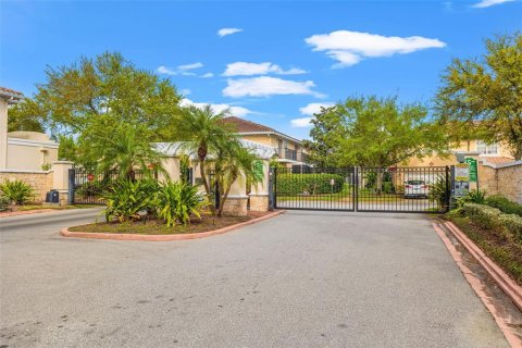 Adosado en venta en Saint Petersburg, Florida, 3 dormitorios, 184.88 m2 № 2150819 - foto 5
