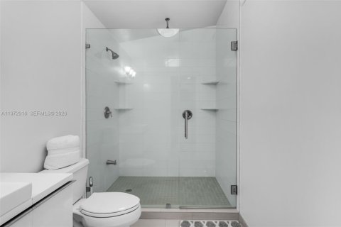 Casa en venta en Pinecrest, Florida, 4 dormitorios, 258.64 m2 № 2033094 - foto 17