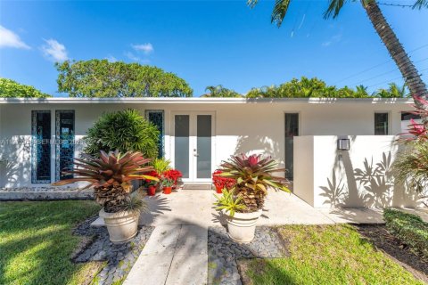 Casa en venta en Pinecrest, Florida, 4 dormitorios, 258.64 m2 № 2033094 - foto 3