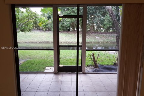 Casa en alquiler en Weston, Florida, 3 dormitorios, 117.8 m2 № 2057921 - foto 22
