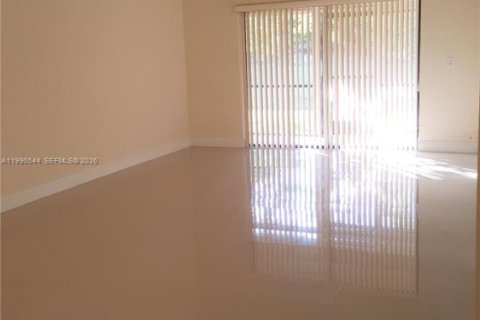 Casa en alquiler en Weston, Florida, 3 dormitorios, 117.8 m2 № 2057921 - foto 6