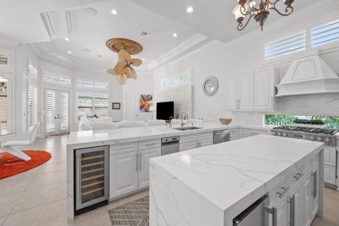 House in Wellington, Florida 5 bedrooms, 467.39 sq.m. № 2158511 - photo 9