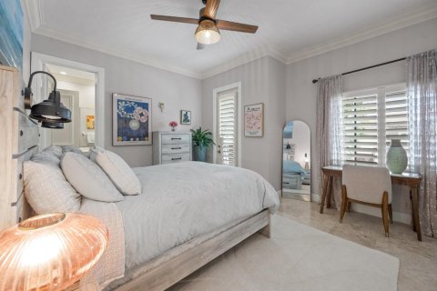 House in Wellington, Florida 5 bedrooms, 467.39 sq.m. № 2158511 - photo 28