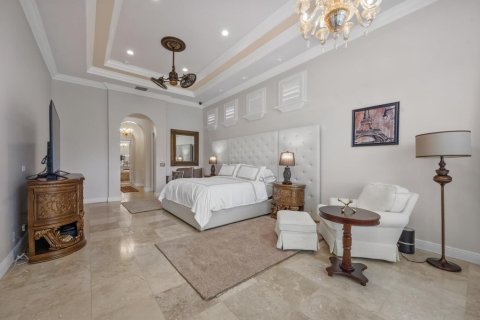 House in Wellington, Florida 5 bedrooms, 467.39 sq.m. № 2158511 - photo 19