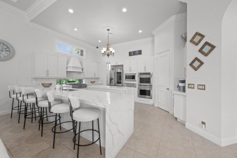 House in Wellington, Florida 5 bedrooms, 467.39 sq.m. № 2158511 - photo 8