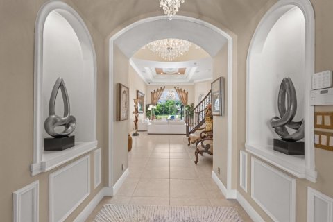 House in Wellington, Florida 5 bedrooms, 467.39 sq.m. № 2158511 - photo 3