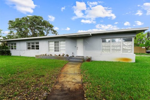 Immobilier commercial à vendre à Fort Lauderdale, Floride: 183.76 m2 № 1768890 - photo 14