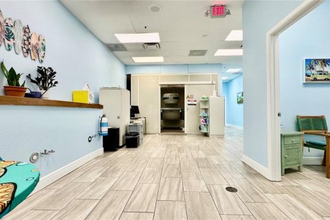 Propiedad comercial en venta en Cocoa, Florida, 9000.19 m2 № 2236710 - foto 3