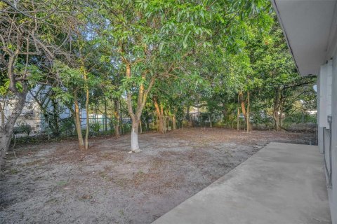 Casa en venta en North Miami, Florida, 3 dormitorios, 105.91 m2 № 2035840 - foto 7