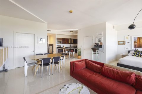 Condo in Miami, Florida  № 1953496 - photo 13