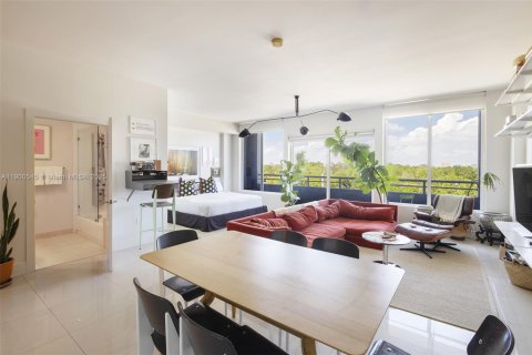 Condo in Miami, Florida  № 1953496 - photo 12