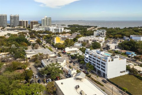 Condo in Miami, Florida  № 1953496 - photo 1