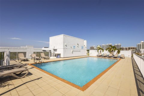 Condo in Miami, Florida  № 1953496 - photo 19