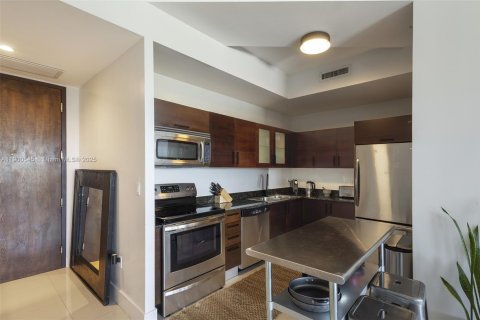 Condo in Miami, Florida  № 1953496 - photo 9