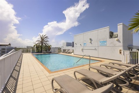 Condo in Miami, Florida  № 1953496 - photo 20