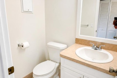 Condo in Boca Raton, Florida, 1 bedroom  № 2254879 - photo 2