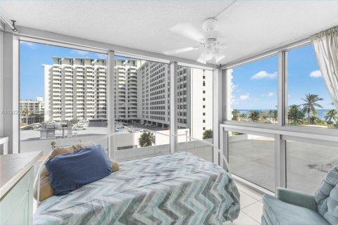 Condominio en venta en Miami Beach, Florida, 1 dormitorio, 110.55 m2 № 2090865 - foto 28