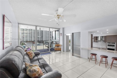 Condominio en venta en Miami Beach, Florida, 1 dormitorio, 110.55 m2 № 2090865 - foto 23