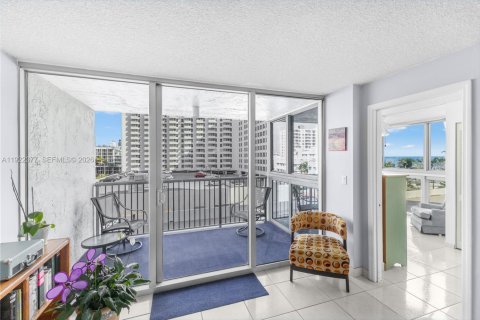 Condominio en venta en Miami Beach, Florida, 1 dormitorio, 110.55 m2 № 2090865 - foto 7