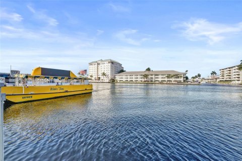 Copropriété à vendre à Fort Lauderdale, Floride: 2 chambres, 111.48 m2 № 1999598 - photo 8
